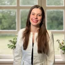 Julia Magdalena Sterki, Wirtschaftsredaktorin