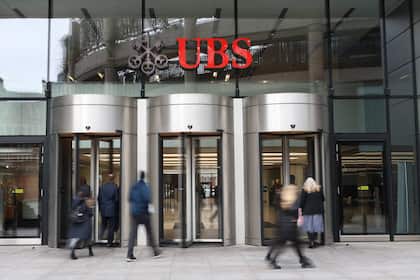 Aktien: Muss die UBS bei ihren Indexzielen über die Bücher? UBS-Niederlassung in der City of London.