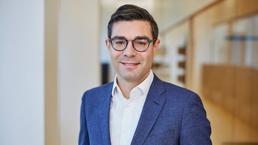 Implenia-CEO: «Für entstehende Inflationsrisiken haben wir vorgesorgt und entsprechende Massnahmen getroffen» Jens Vollmar ist seit April 2025 Chief Executive Officer von Implenia.