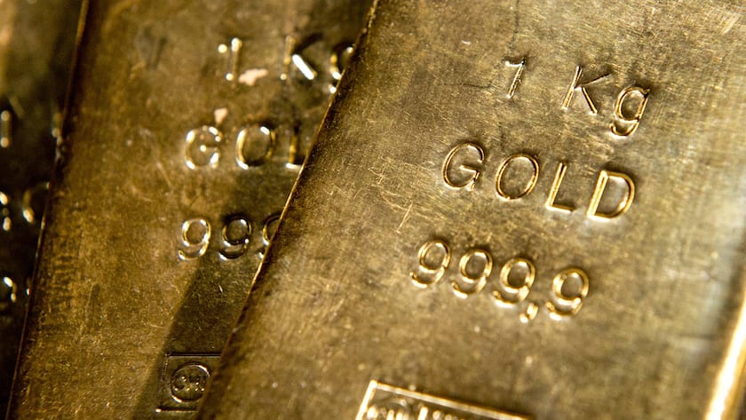 Vor Zinsentscheid: Gleich zwei Banken greifen beim Gold zu Durchhalteparolen Goldbarren im Tresor des Goldhandels Pro Aurum in München.