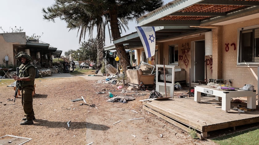 Israels strategischer Kurs bleibt gleich - bei jedem Wahlsieger Kibbuz Kfar Aza in Israel nach dem Massaker durch die islamistische Terrorgruppe Hamas Anfang Oktober 2023.