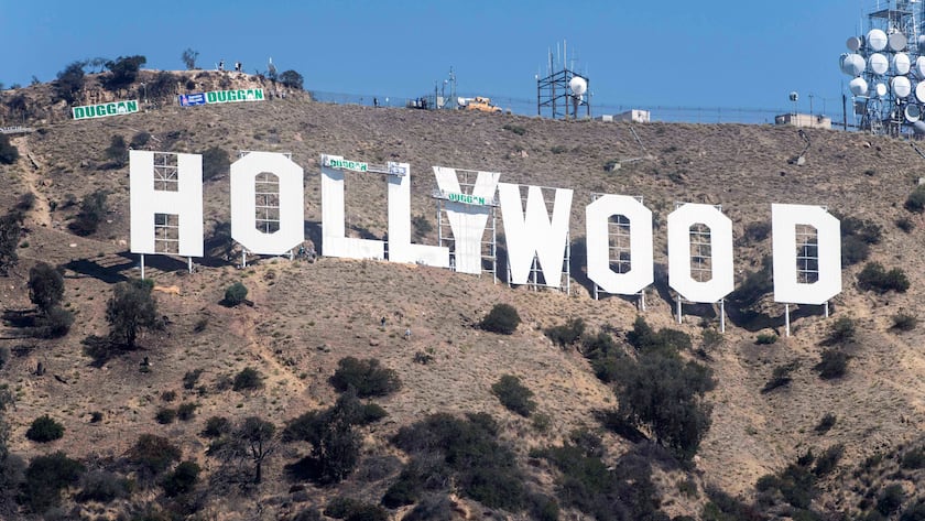 Kino-Comeback: Hollywood feiert besten Sommer seit der Pandemie Ikonischer Hollywood-Schriftzug am Südhang des Mount Lee in den Santa Monica Mountains, Los Angeles.