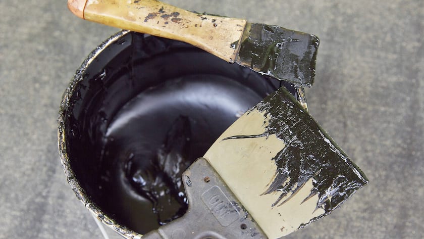 Berner Farben-Fabrik stellt Produktion ein – 100 Jobs weg Ein Topf mit schwarzer Farbe (Symbolbild).