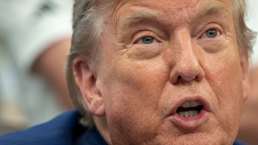 Trump: Keine Zinssenkung, kein Handel mit einigen Ländern US-Präsident Donald Trump bei einem Interview in Washington, D.C., USA (Juni 2025).