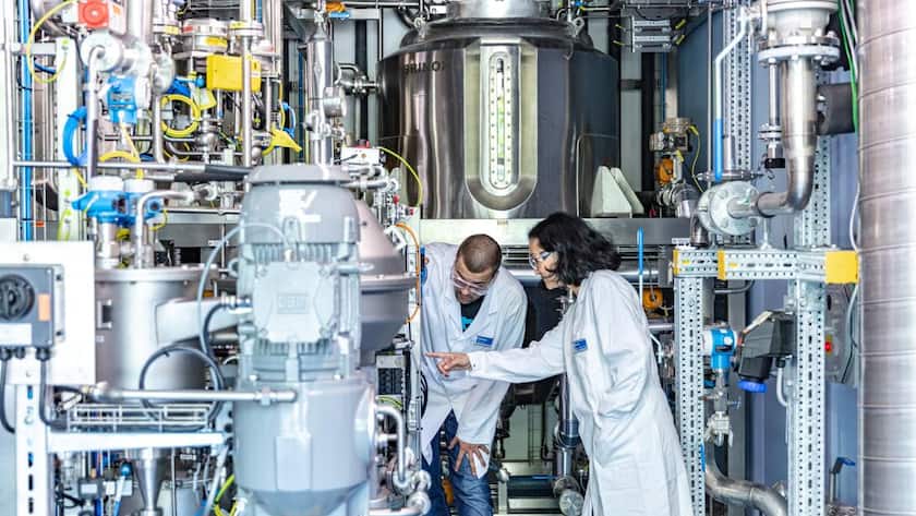 Börsen-Ticker: SMI schliesst knapp gehalten - Novartis legen zu - Logitech im Angebot - DocMorris gefragt - Biotech-Sektor knickt ein Fermentationsanlage von Novartis in Basel (2025).