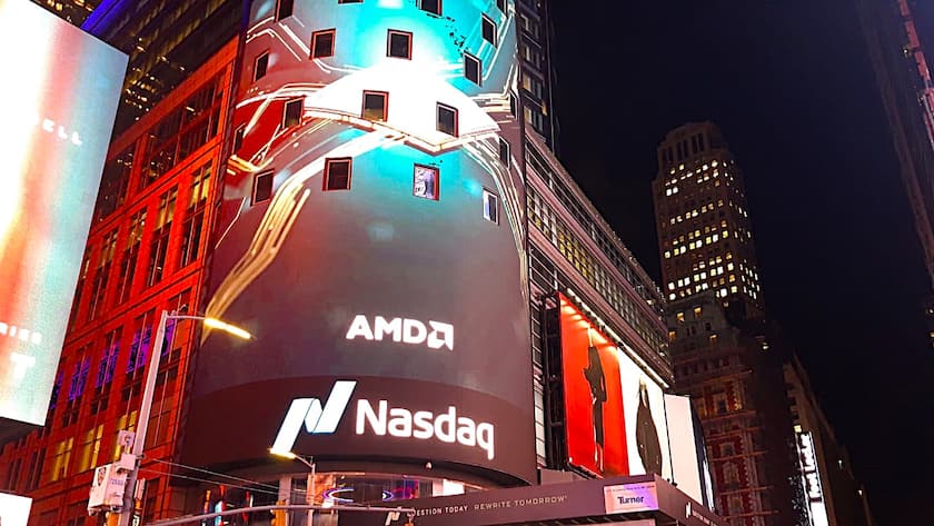 Nasdaq 100: Mit diesen Produkten gewinnträchtig auf einen weiteren Anstieg setzen Aufschrift der Technologiebörse Nasdaq am Times Square in New York, USA (November 2024).